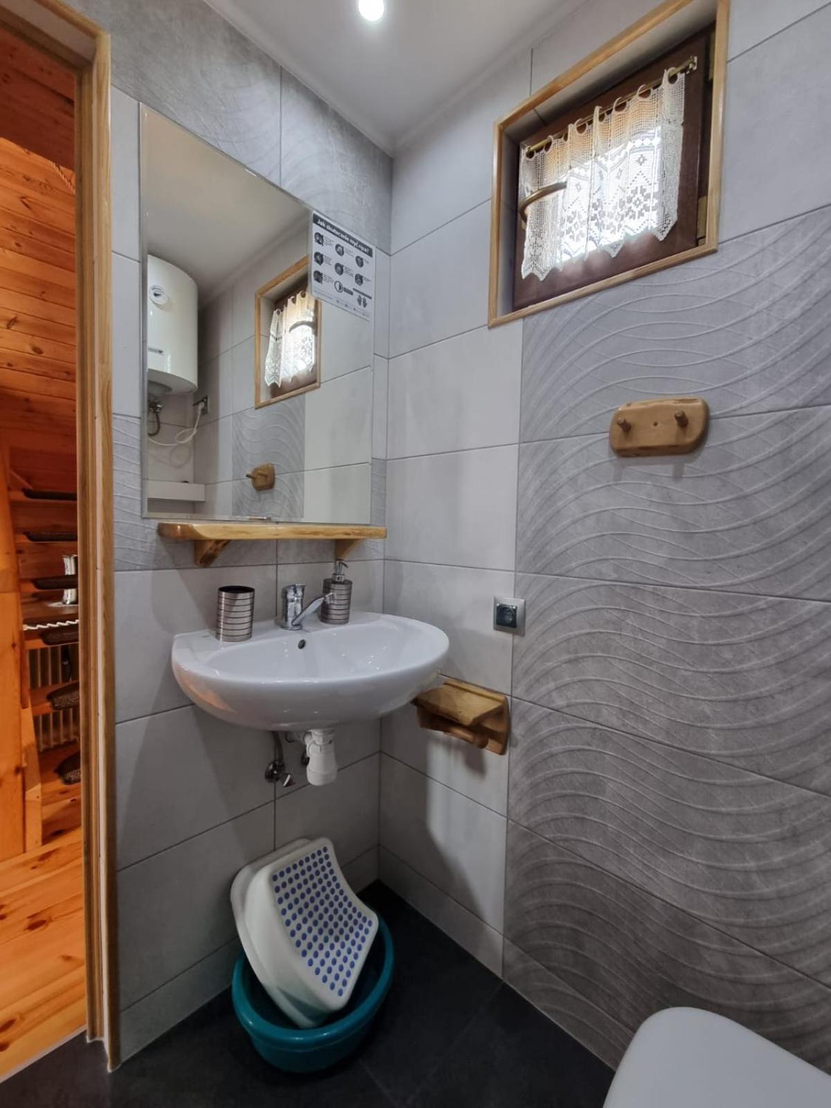 فيلا Apartamentowe Domki Drewniane Colorado كارفيا المظهر الخارجي الصورة